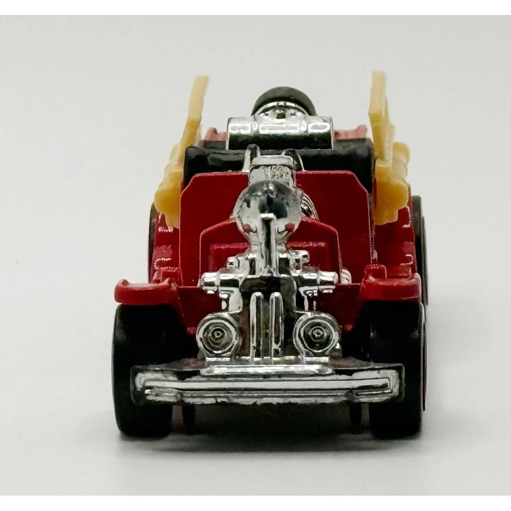 Mattel Hot Wheels‎ Red Black Old Number 5.5 Fire Dept Ladder Truck Diecast
